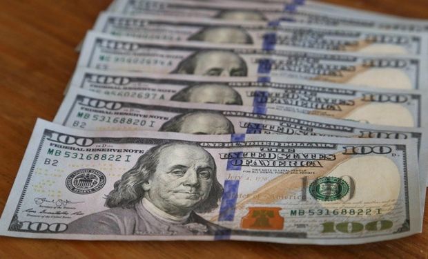 El dólar blue sube pero todavía no alcanza al 'solidario'