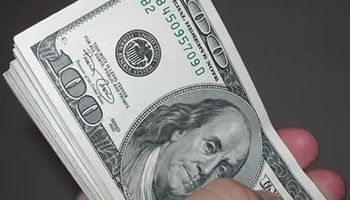Dólar oficial subió dos centavos y medio a $ 6,635 y el blue a $ 10,80