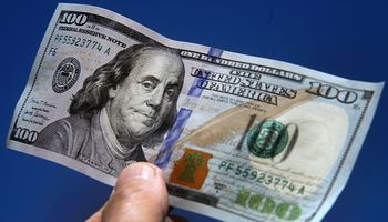 Dólar hoy: cuál fue la cotización del jueves 3 de noviembre y cómo quedó la brecha entre el blue y el oficial