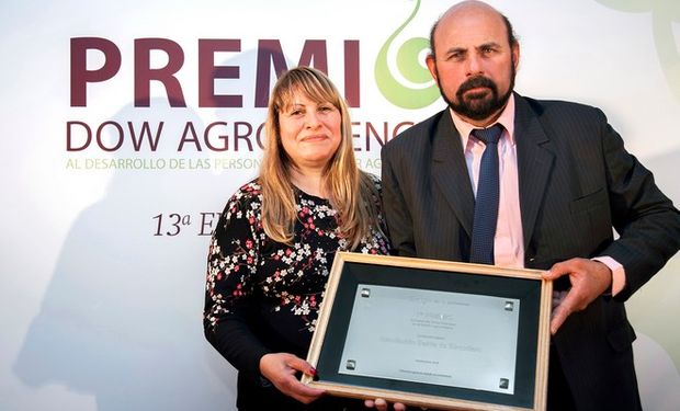 Primer Premio Redes: Asociación Balde de Escudero Depto. Junín San Luis. Angelina Marin y Gabriel Avvocato Presidente.