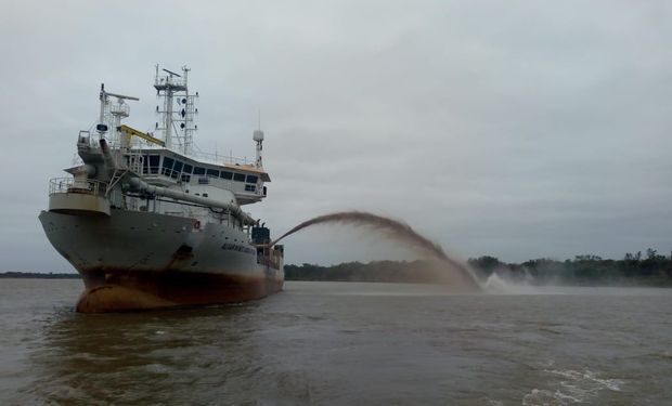 Clave para la importación de soja: realizan un dragado en una zona que nunca antes había sido intervenida