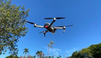 Servidores do Mapa aprendem a pilotar drones em São Paulo
