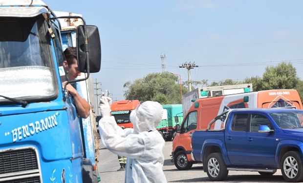 Aumentó la circulación de camiones a los puertos pero aún quedan localidades con restricciones