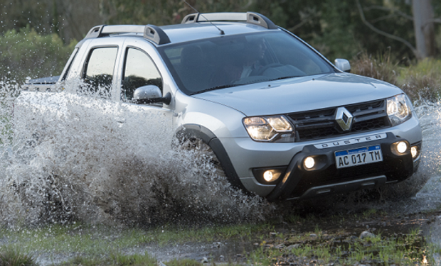 La tracción 4x4 del Nuevo Duster Oroch, le brinda al usuario un óptimo control del vehículo dominando cualquier terreno, sin importar las condiciones del suelo y del clima.