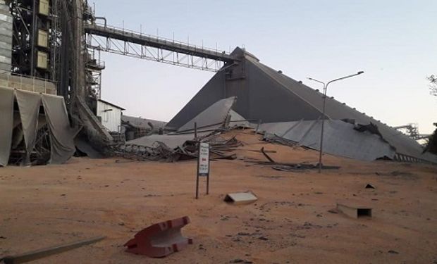 Bunge: las imágenes del derrumbe de un silo en Puerto General San Martín