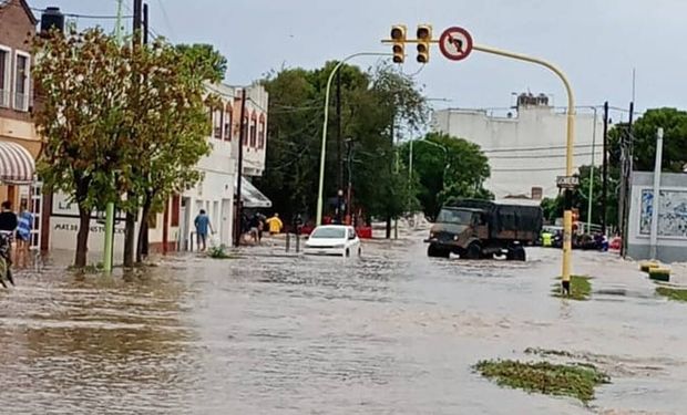 Decretan tres días de duelo por los fallecimientos en el temporal de Bahía Blanca