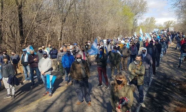 Continúa el corte de ruta: Federación Agraria pidió a San Luis que permita el ingreso de los productores