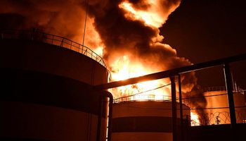 Ataque con drones: Rusia destruyó tanques con aceite de girasol en Ucrania