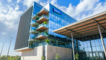 Elanco cresce 7% em 2025, fatura US$ 4,7 bilhões e projeta superar US$ 5 bilhões