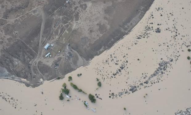 Vista aérea de un establecimiento rural inundado. Foto: Sociedad Rural de Comodoro Rivadavia.