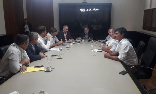 Basterra con productores del norte.