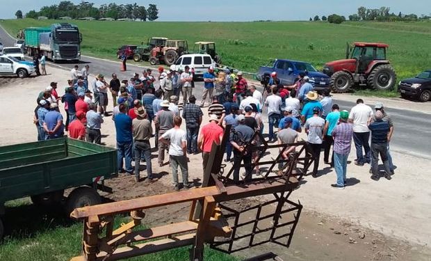 Movilización de productores en la Ruta 12.