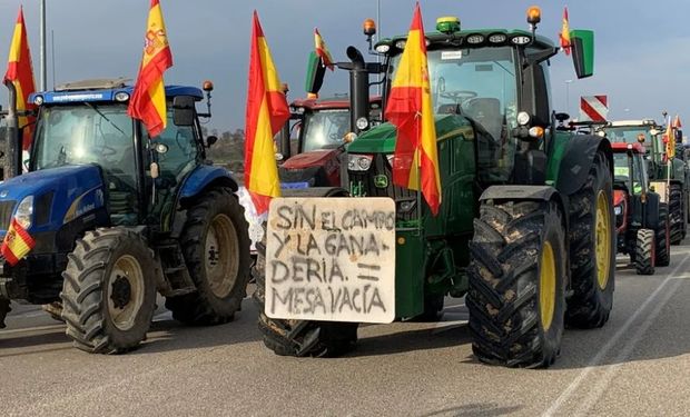 Nos últimos dias, os bloqueios na França e na Bélgica, por vezes, se transformaram em confrontos violentos com a polícia.