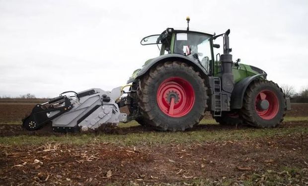 Cuánto cuesta y cómo funciona la tecnología que permite limpiar lotes sin agroquímicos ni fuego