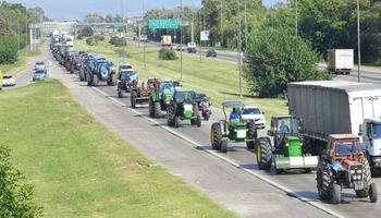 Las fotos del masivo tractorazo en Córdoba y el testimonio de un productor