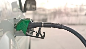 Governo deve decidir em junho sobre aumento da mistura de etanol na gasolina