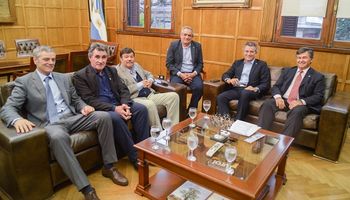 Etchevehere: "El campo tiene una fuerte presión de los impuestos, no resiste más"