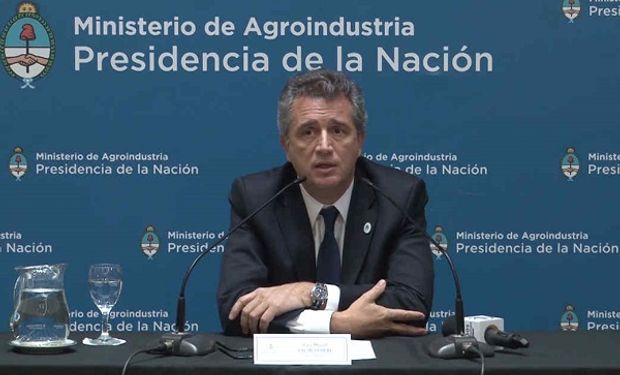 Luis Etchevehere dirige la nueva Secretaría de Agroindustria.