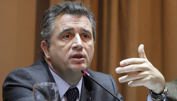 Etchevehere: "La lechería es un sector clave para el desarrollo social y económico"