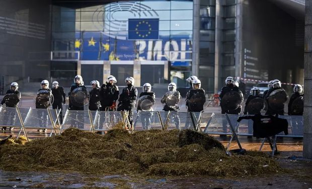 Apesar dos protestos, Europa aprova regras mais duras sobre emissões no agro