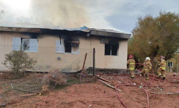 Explosión en una escuela rural: murió la maestra que estaba herida y los docentes dicen que "no fue un accidente"