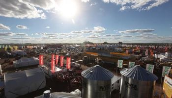 Maquinaria agrícola y camionetas se lucirán en Expoagro 2014
