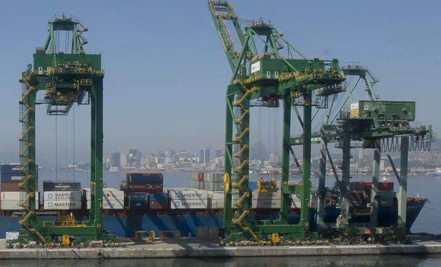 Balança comercial – diferença entre exportações e importações – fechou janeiro com superávit de US$ 6,527 bilhões, (Foto - Tânia Rêgo/Ag. Brasil)