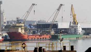 Brasil supera recorde de 33 anos no superávit comercial de novembro
