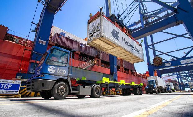 As exportações brasileiras de carne de frango totalizaram 459 mil toneladas em janeiro. (Foto Claudio Neves/Portos do Paraná)