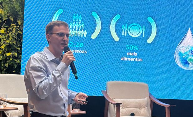 Fabiano Oliveira, líder do negócio de soja da Bayer diz que Brasil reúne vantagens competitivas para liderar esse movimento, mas precisará continuar investindo em tecnologia e produtividade.