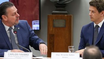 Ministro Fávaro e deputado Salles trocam provocações na CPI do MST