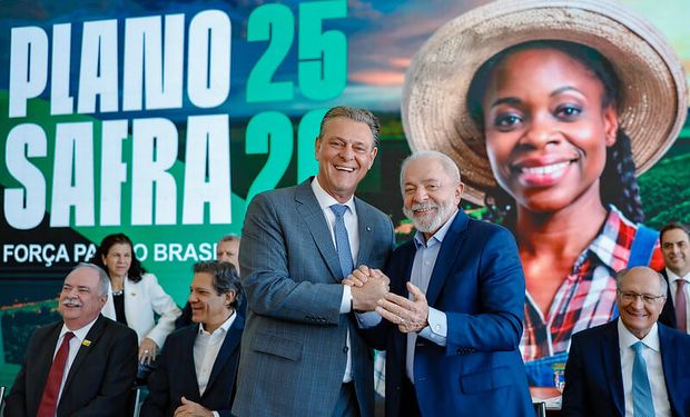 Fávaro rebate críticas e defende custeio como foco do Plano Safra: "chega de mentiras"