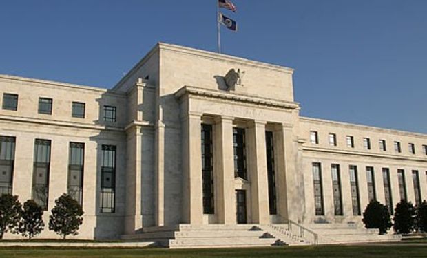 La Fed deja la tasa en el piso, pero sube el dólar