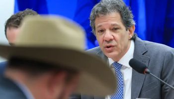 Ida de Haddad à Câmara tem bate-boca e embate sobre taxação das LCAs