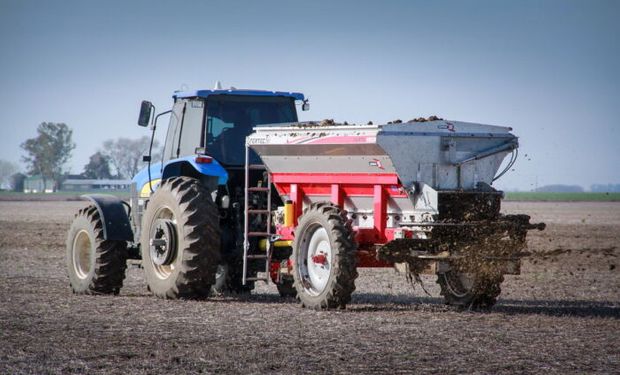 Santa Fe financia la compra de fertilizantes para aumentar la siembra en la campaña fina