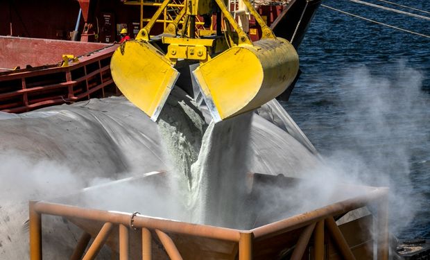 Brasil registra ritmo mais lento de entregas de fertilizantes em 2025