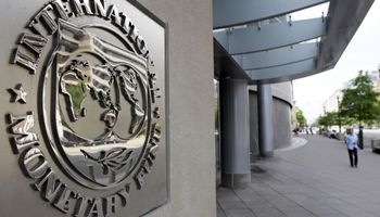Gobierno espera hoy aval del FMI a nueva inflación