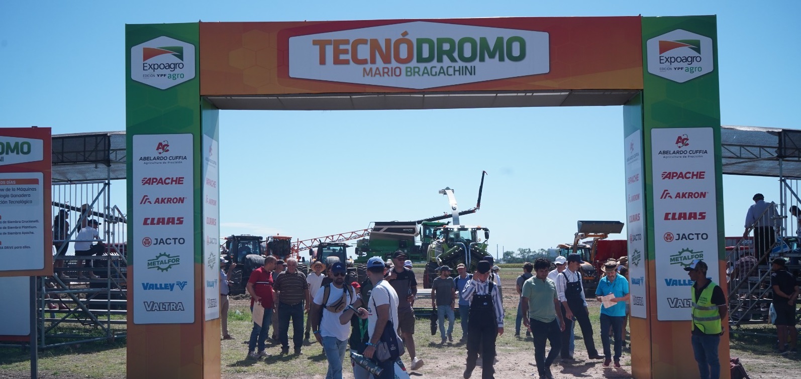 noticiaspuertosantacruz.com.ar - Imagen extraida de: https://news.agrofy.com.ar/noticia/212031/espectaculo-mas-30-maquinas-movimiento-cuando-es-y-que-marcas-mostraran-ultimo-agro