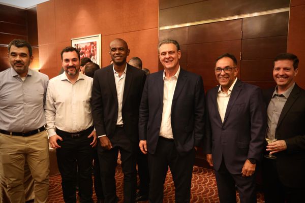 favaro bayer e outros