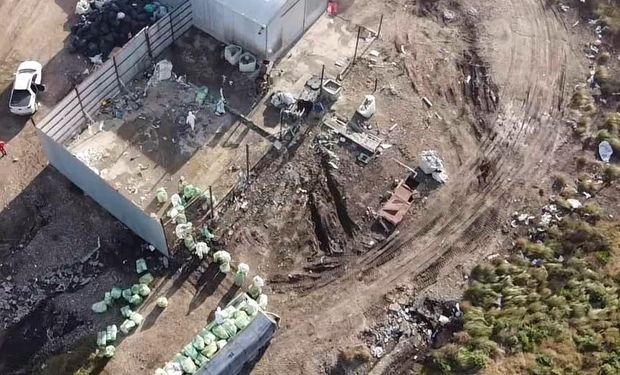 Acopiaban envases de fitosanitarios de manera ilegal y los descubrieron: clausura y multa millonaria para el titular