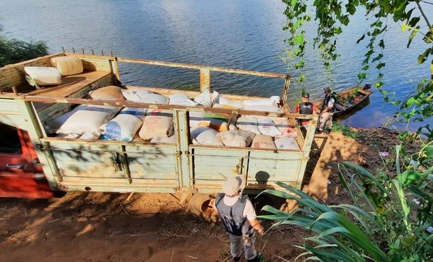 Prefectura secuestró otro cargamento de 4.500 kilos de soja en Misiones