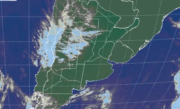 Como se aprecia en la imagen satelital, gran parte del sudeste de Sudamérica se mantiene con cielos despejados.