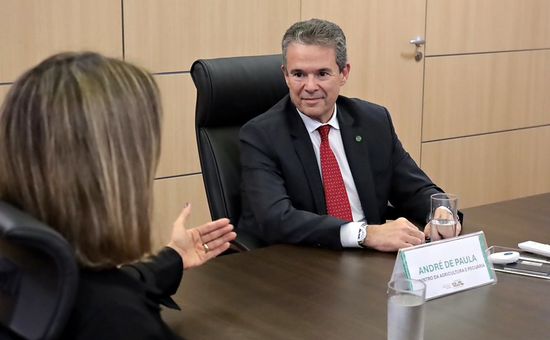 Reunião reúne parlamentares e setor produtivo para tratar de seguro rural, custos e mudanças nas regras de financiamento