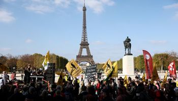 Francia endurece las medidas contra los alimentos del Mercosur e impone restricciones: el gobierno cede a la presión