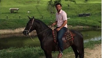 Ex-craque da Seleção Brasileira é acusado de furtar gado em Minas Gerais 