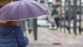 Frente fria avança sobre o Brasil e traz temporais para várias regiões