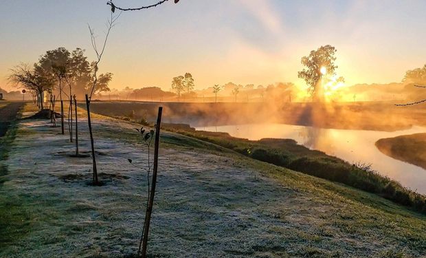 Frente fria avança pelo Sudeste com ventos de até 70 km/h e derruba temperaturas no Sul