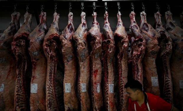 Escalas de abate para produção de carne bovina encurtaram de 13 para 10,72 dias, o que significa menor oferta.