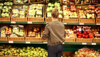 Legumes, frutas e verduras levam à deflação de 0,75% nos supermercados