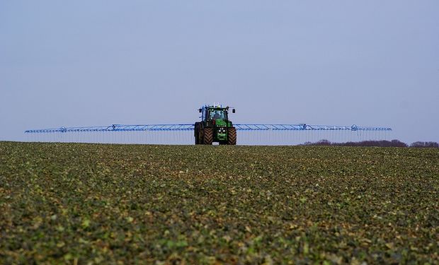 Importaciones de fumigadoras consumieron la misma cantidad de dólares que los generados por las exportaciones